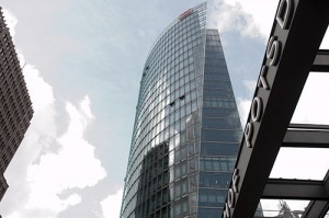 B006