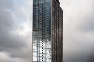 B015